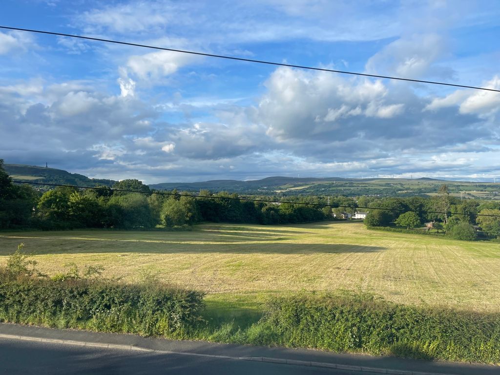 Property photo 2 of 27 Picture No. 46