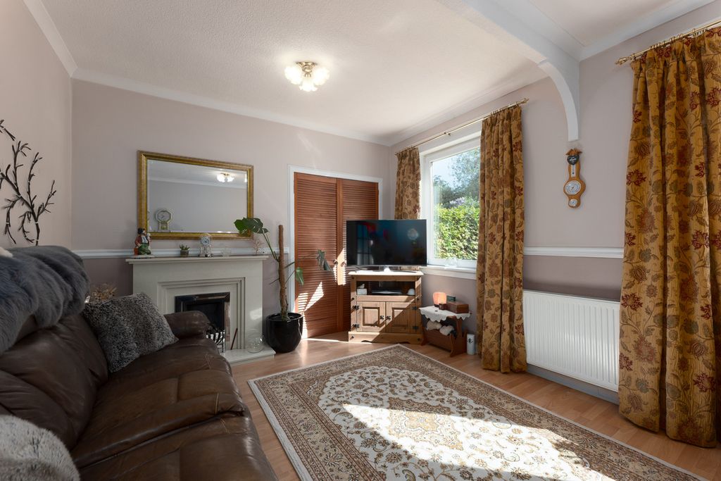 Property photo 3 of 24