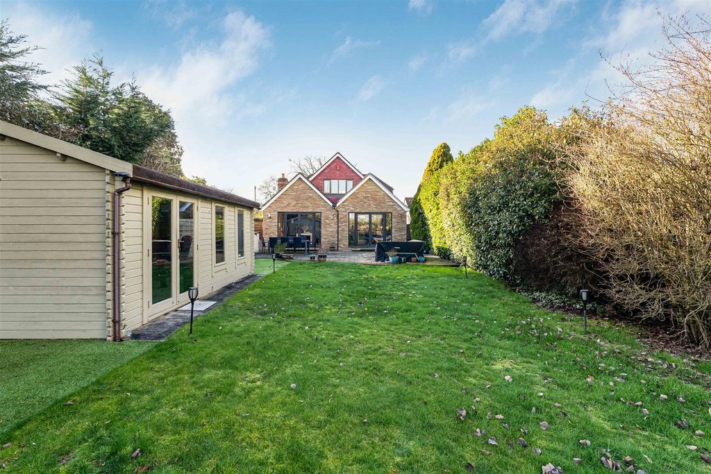 Property photo 2 of 35 Garden View