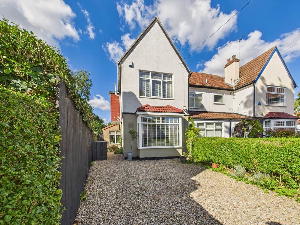 Property photo 2 of 22