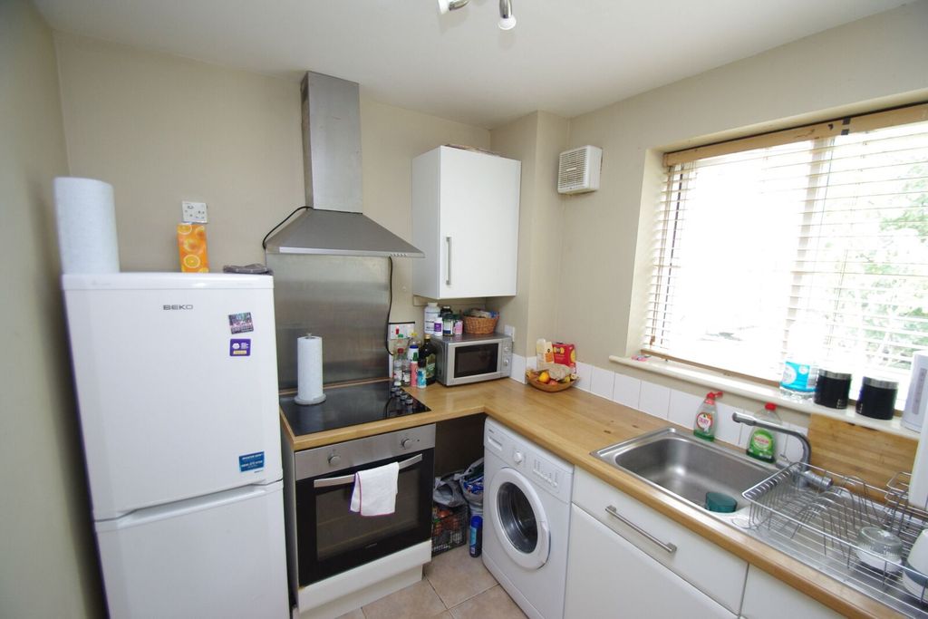 Property photo 3 of 5