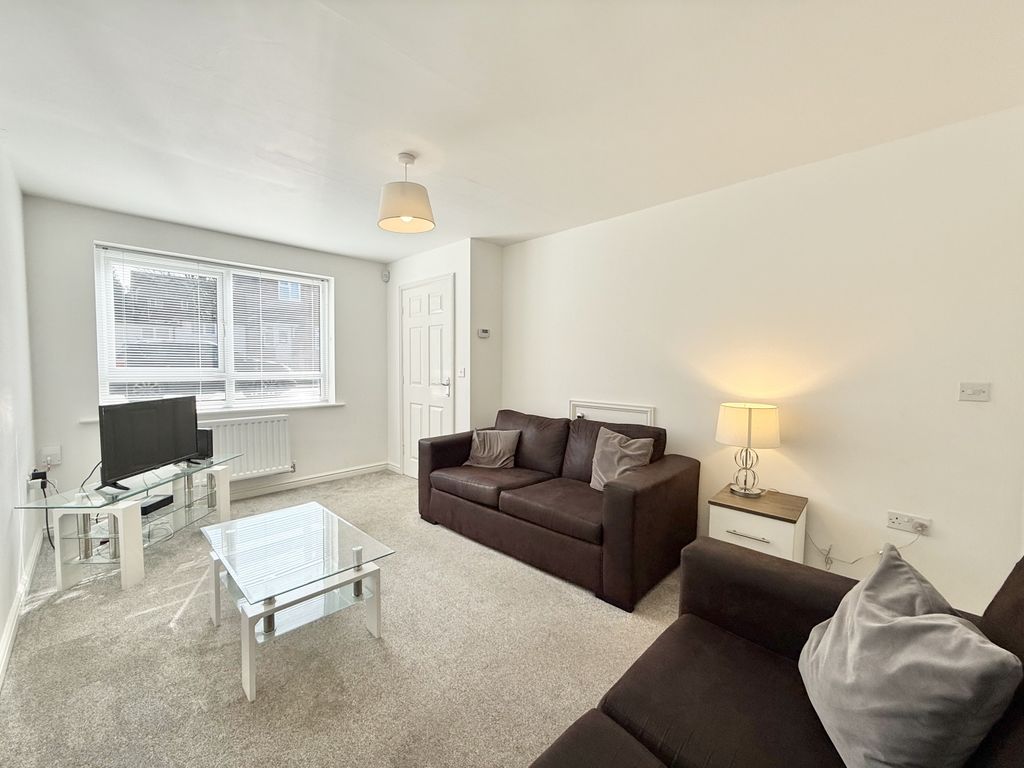 Property photo 3 of 16 Img_9407