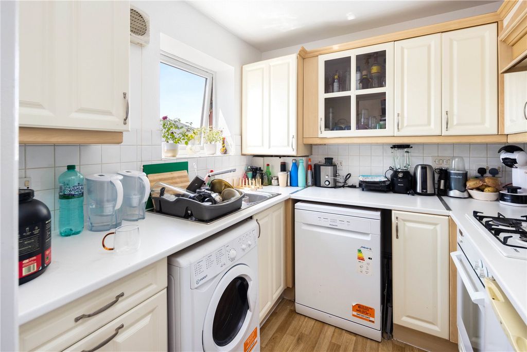 Property photo 3 of 16 Kitchen