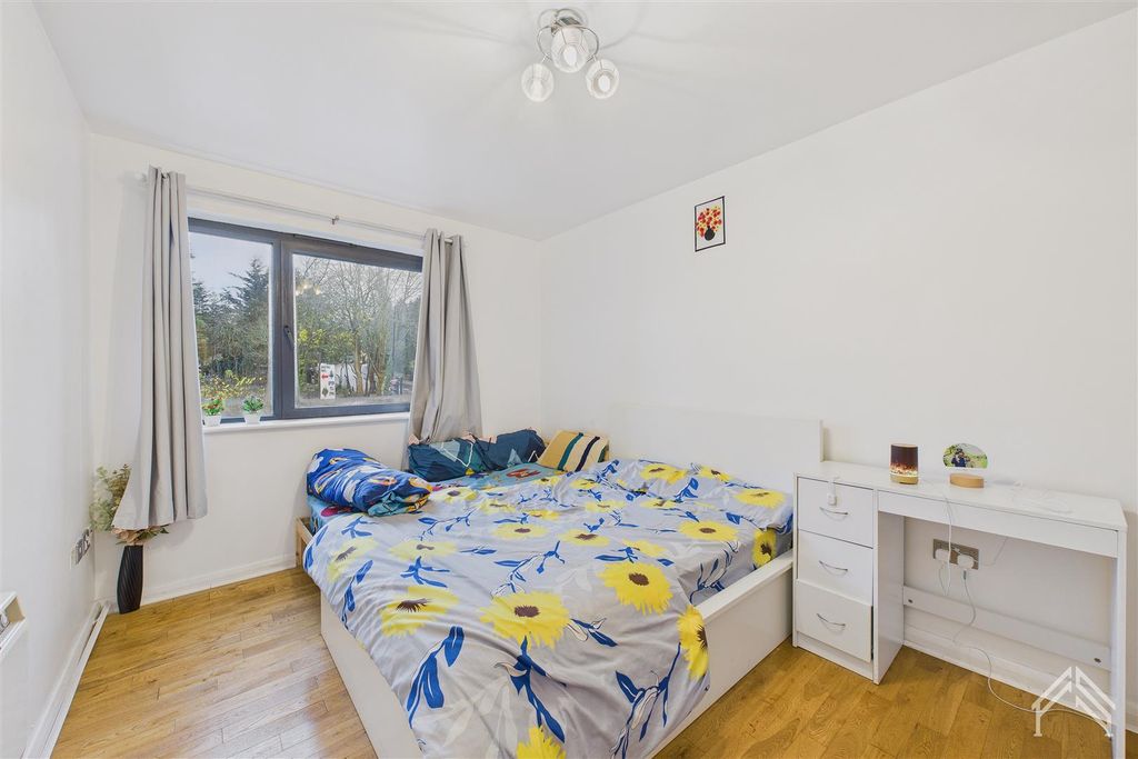 Property photo 3 of 9 Cam02700G0-Pr0435-Still006.Jpg