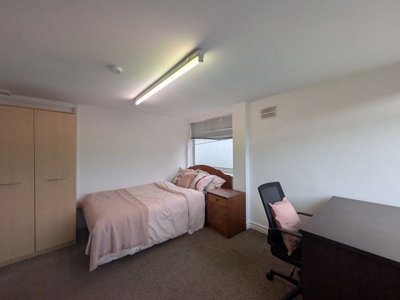 Property photo 1 of 12 Photo 14