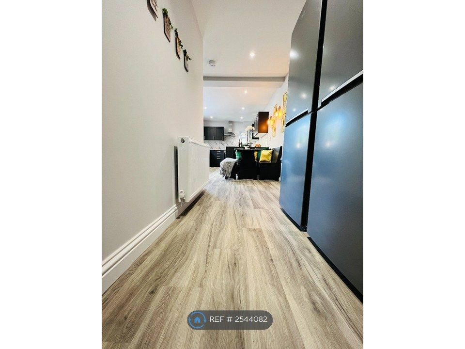 Property photo 1 of 27