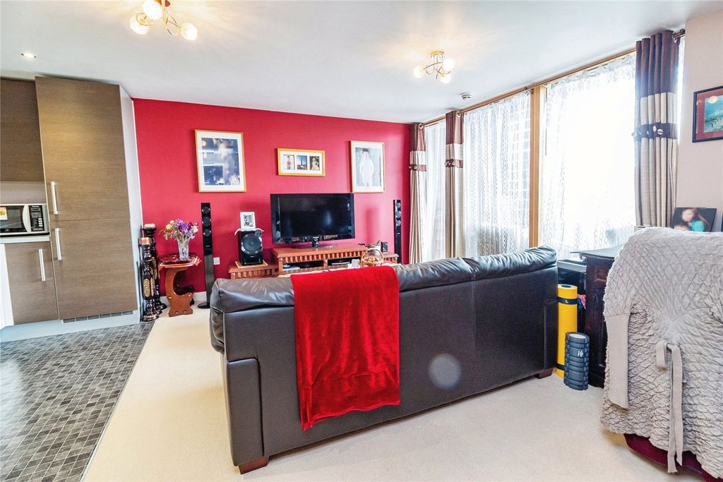 Property photo 3 of 17 Photography