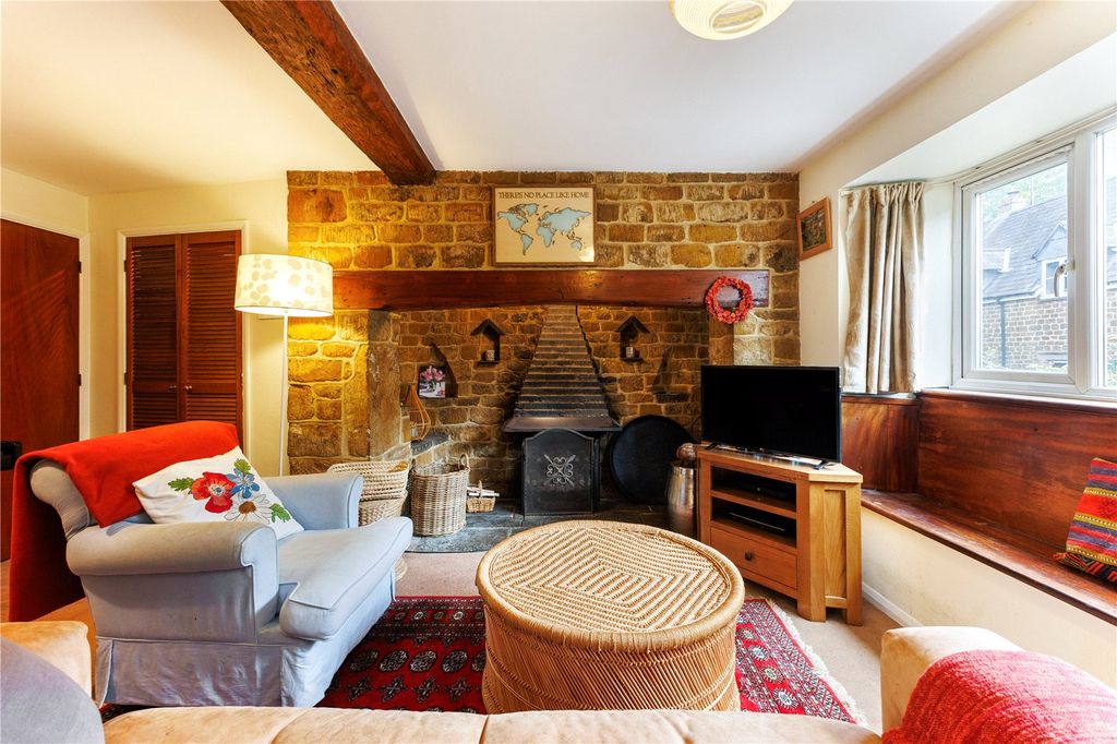 Property photo 2 of 14 Sitting Room