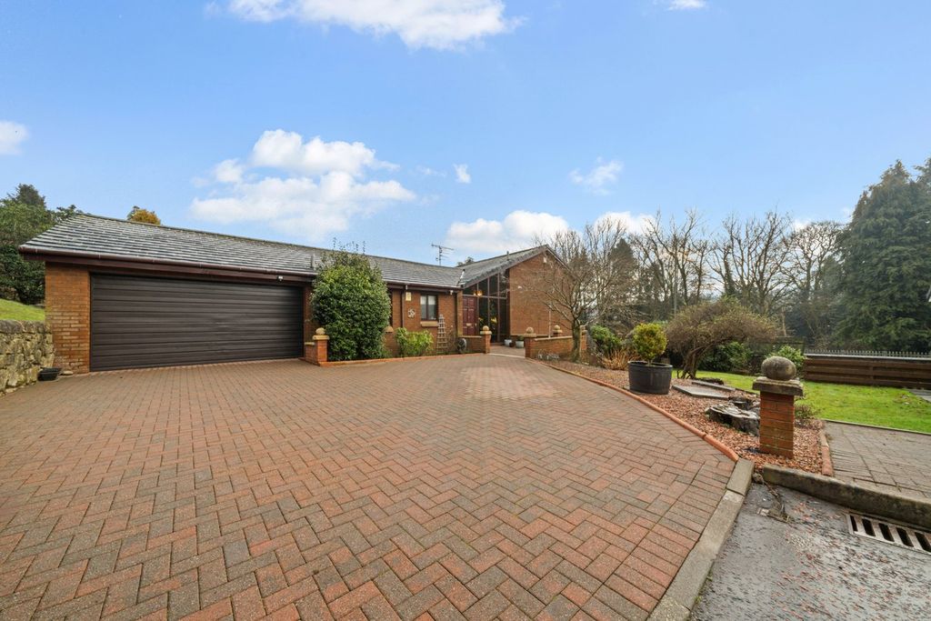 Property photo 1 of 40