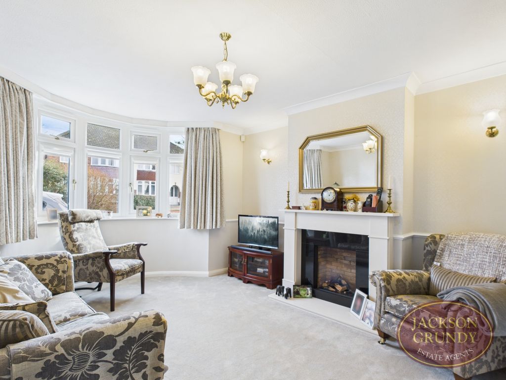 Property photo 3 of 26 North Western Avenue