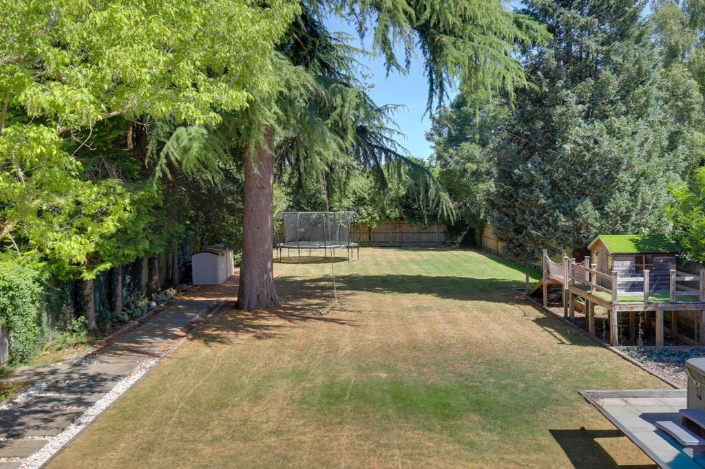 Property photo 2 of 26