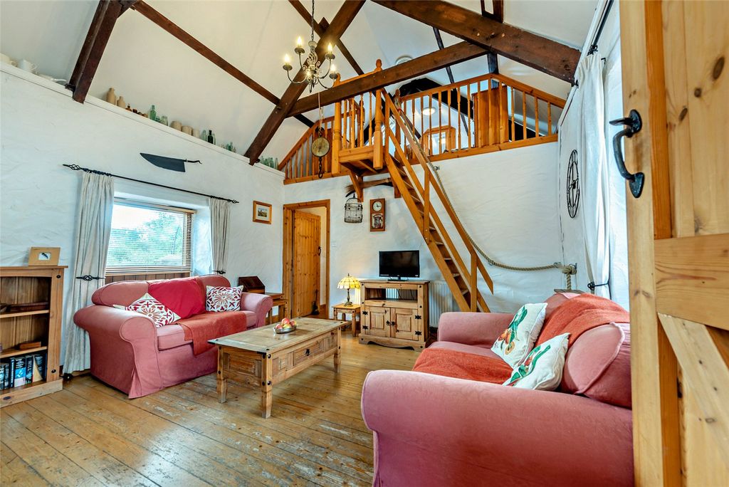 Property photo 3 of 50 Picture No. 06