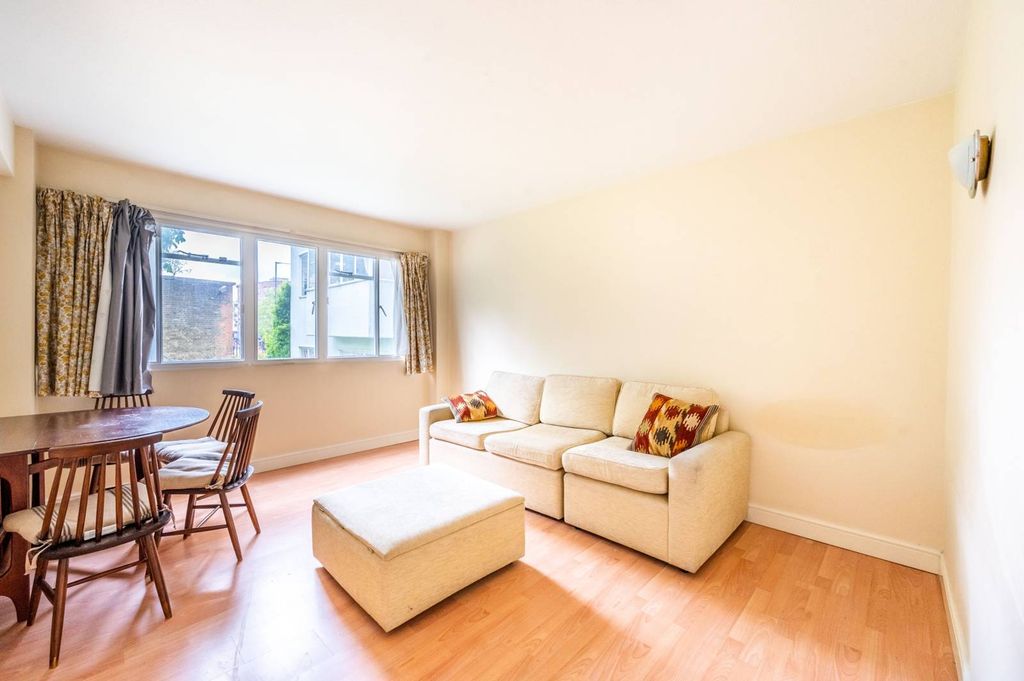 Property photo 1 of 6