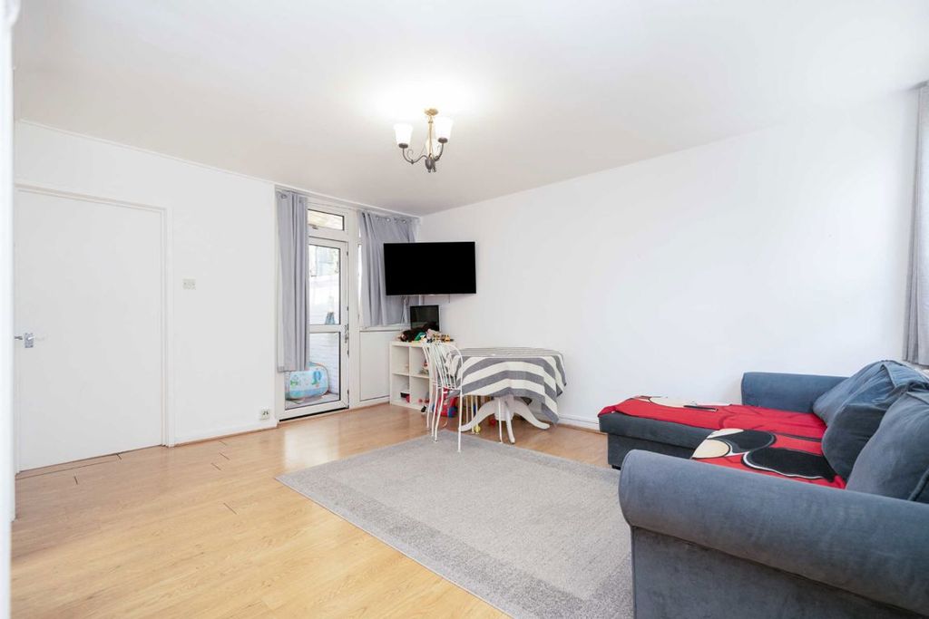Property photo 2 of 5