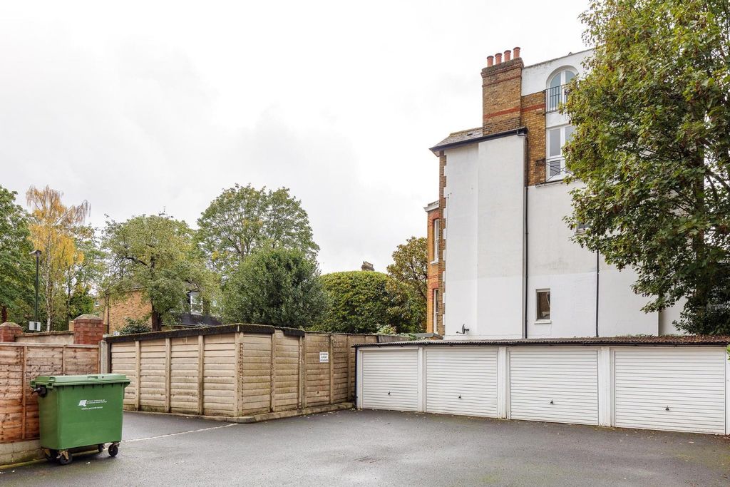 Property photo 2 of 2 5300501