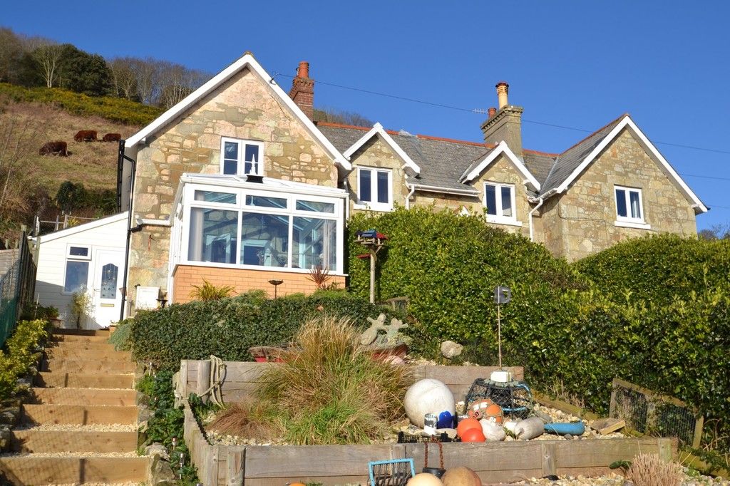 Property photo 1 of 16 8