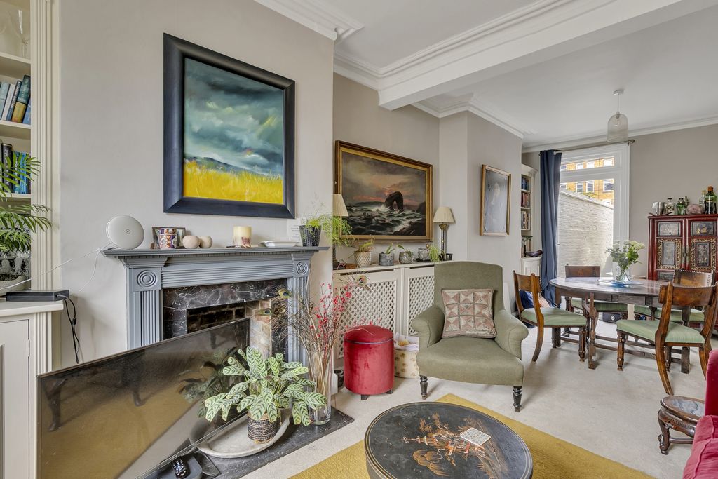 Property photo 3 of 10 Photo 2