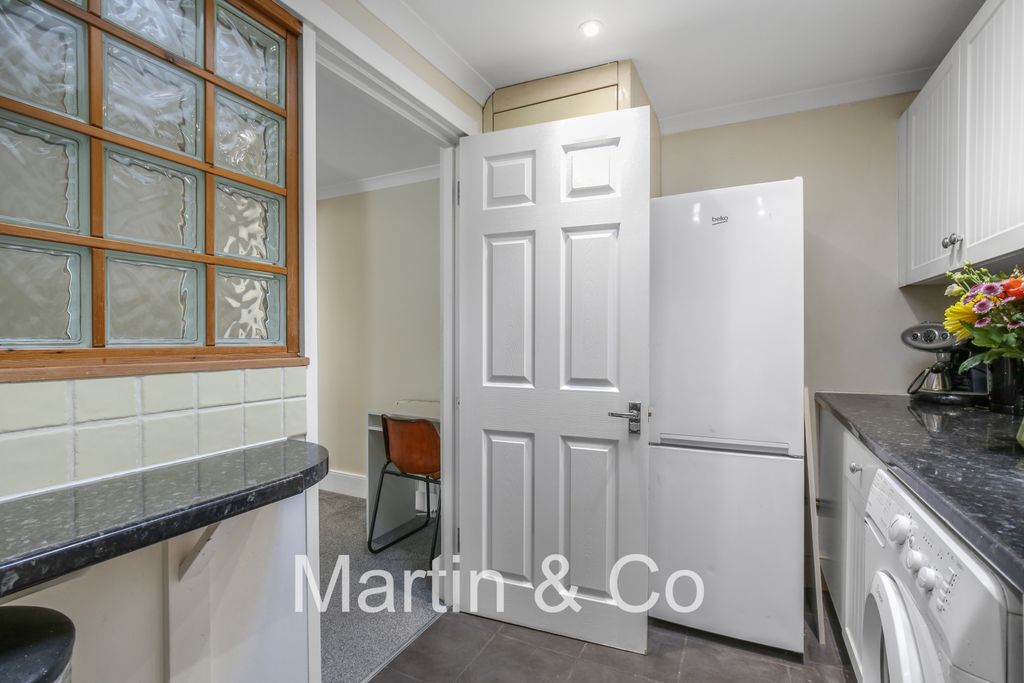 Property photo 2 of 13 B36B0970
