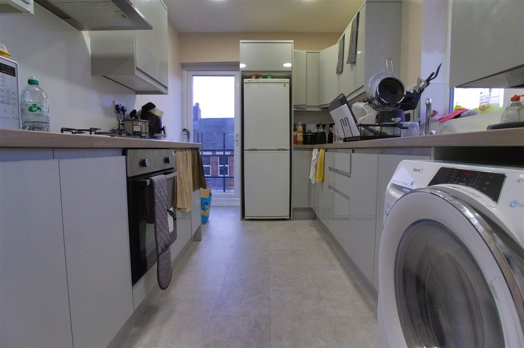 Property photo 1 of 11 184 Helmsley Road (9).Jpg