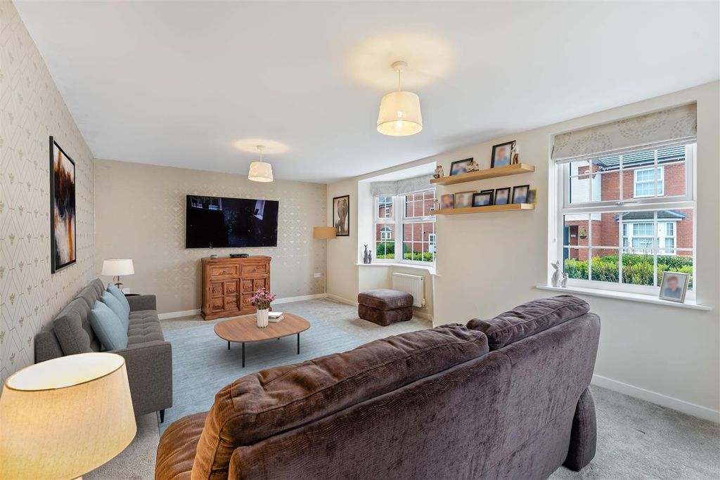 Property photo 3 of 30 Stone Furlong-2.Jpg