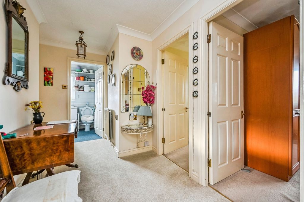 Property photo 2 of 16 Photo