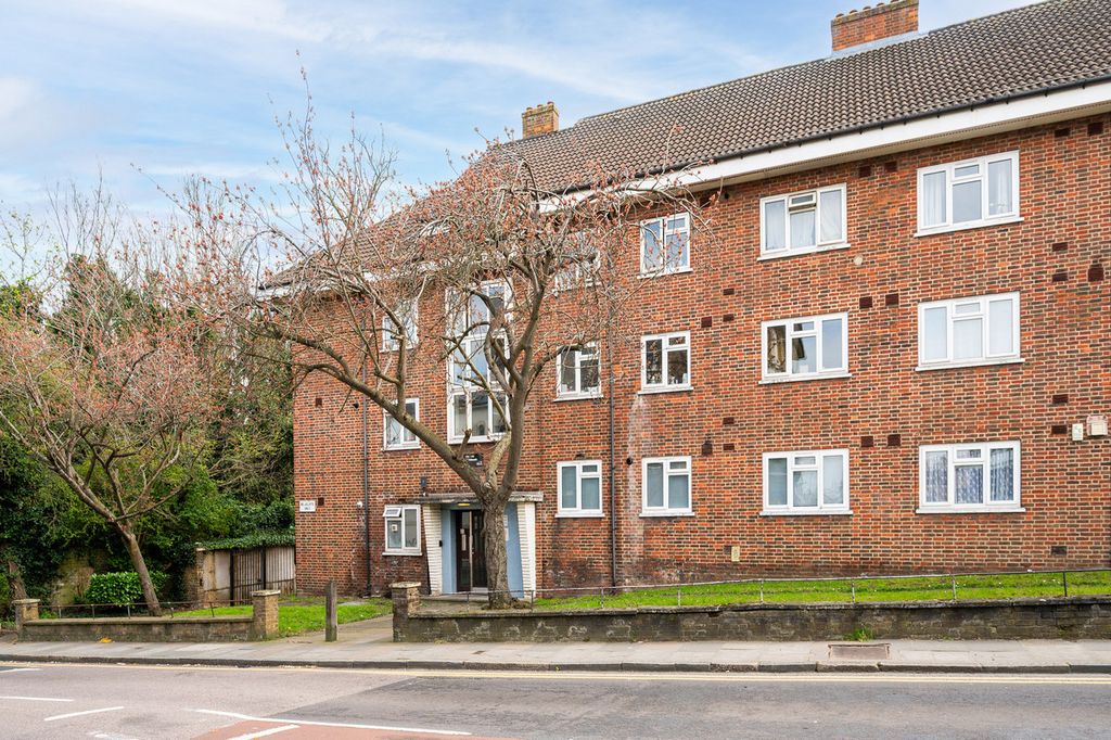 Property photo 1 of 18