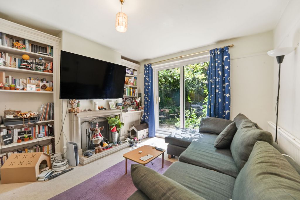 Property photo 2 of 13