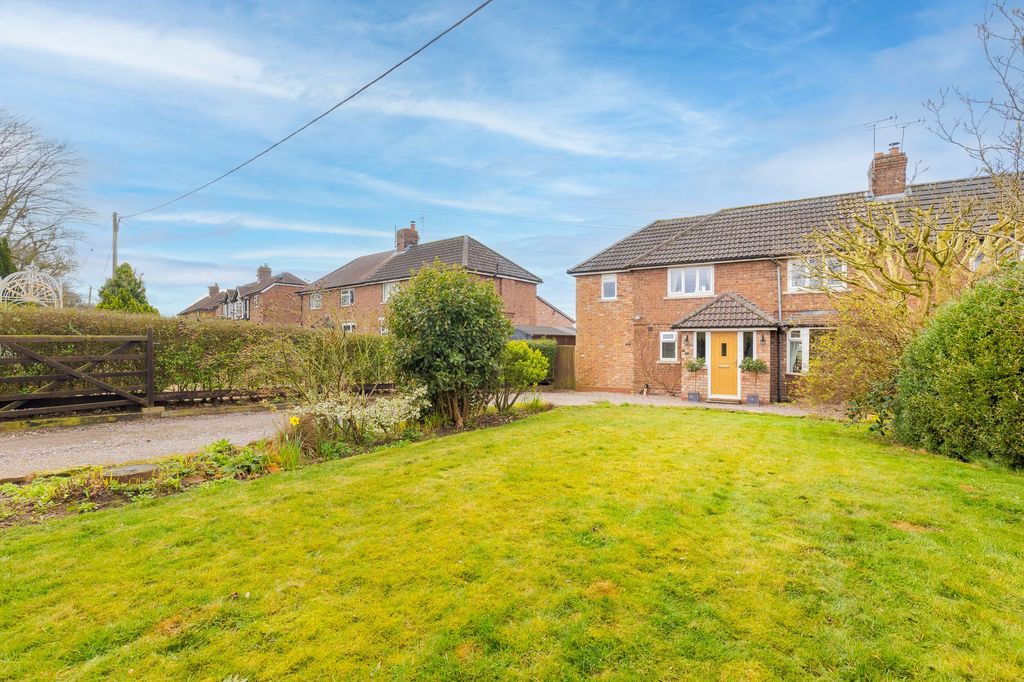 Property photo 1 of 28