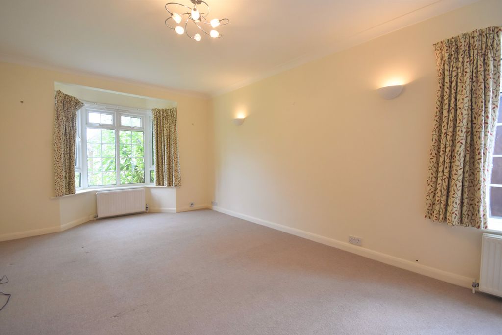 Property photo 2 of 9 Photo 7