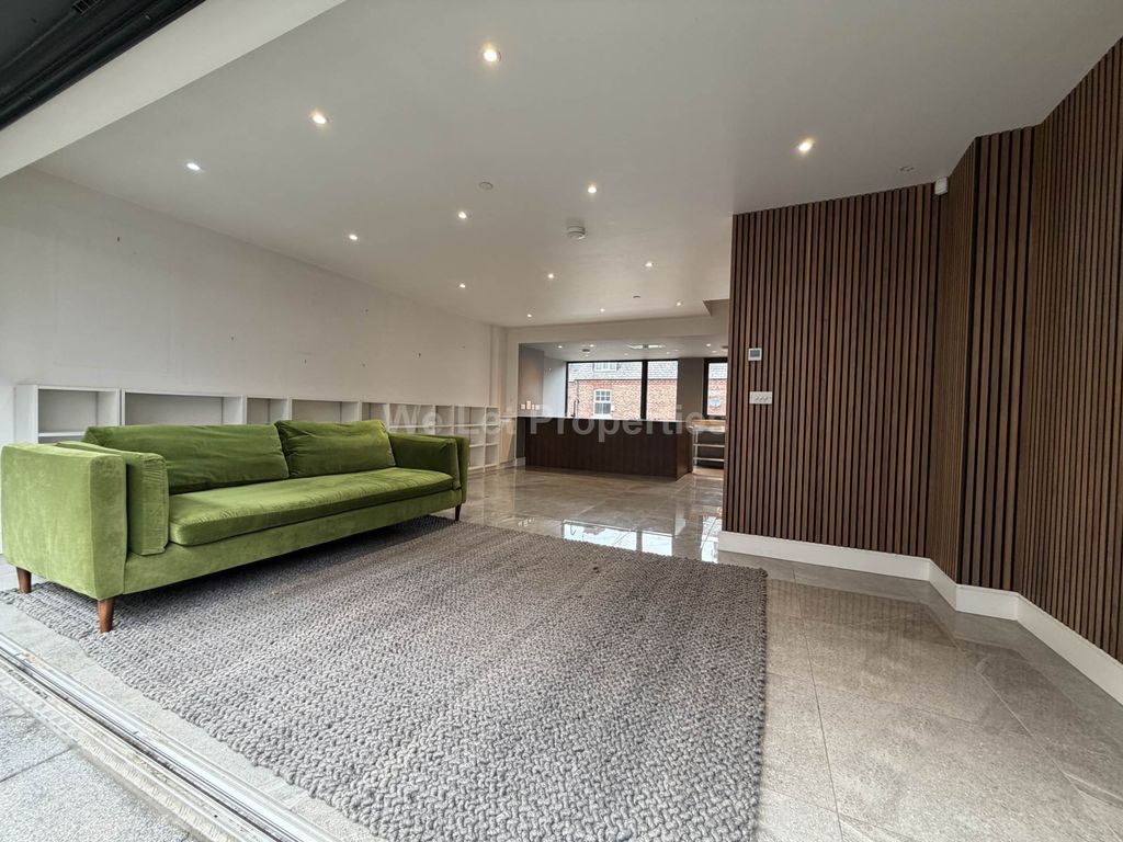 Property photo 3 of 25