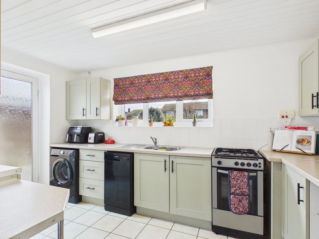 Property photo 2 of 26