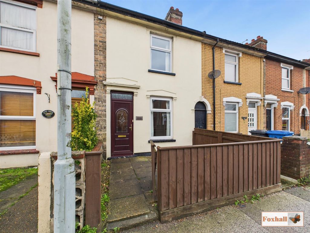 Property photo 1 of 20 Front Garden