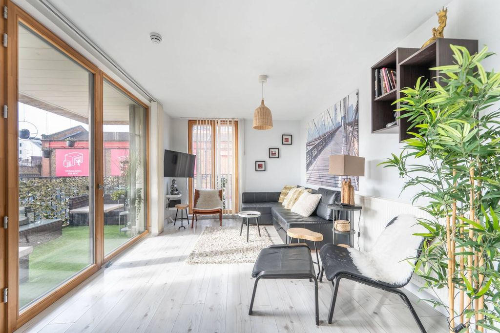 Property photo 2 of 14