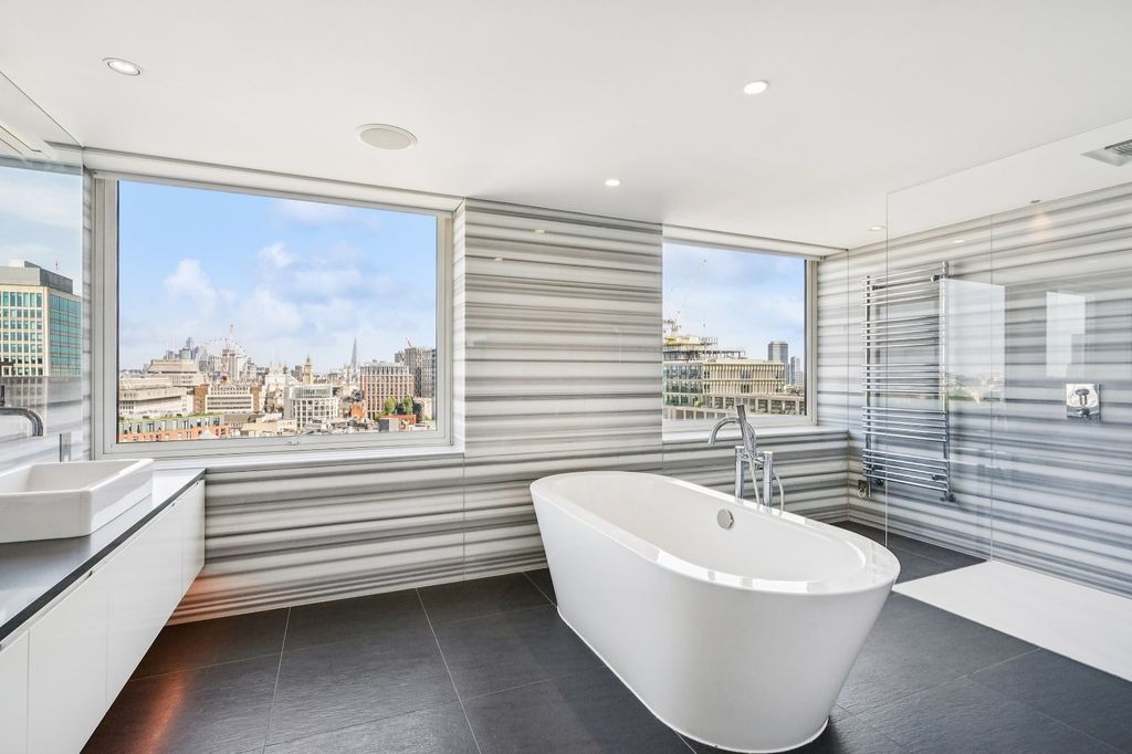 Property photo 3 of 29