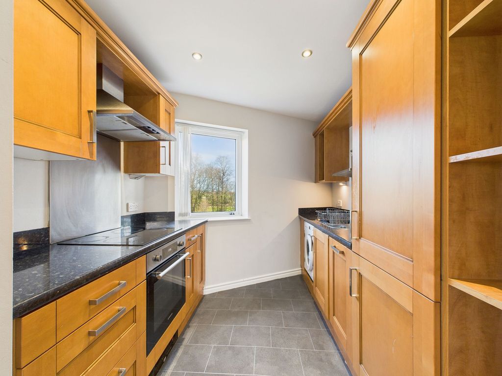 Property photo 2 of 12 Kitchen