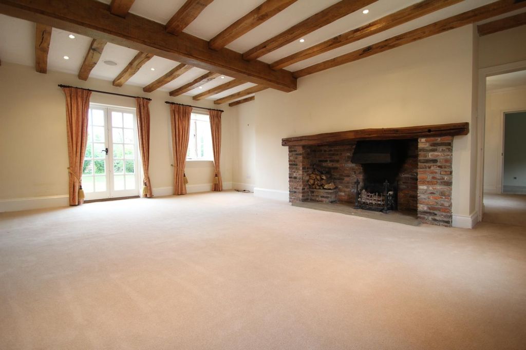 Property photo 3 of 14 Picture 3