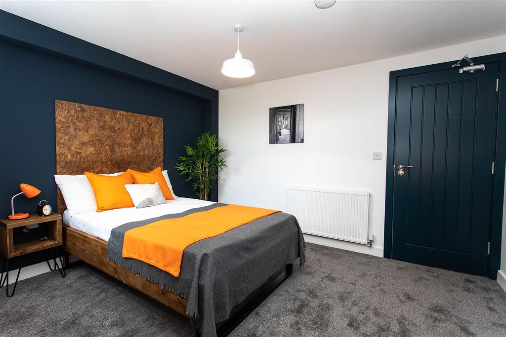 Property photo 3 of 9 76 St Georges Rd Edit-15.Jpg