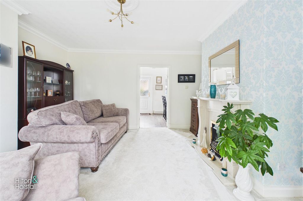 Property photo 3 of 17 Pendle Street