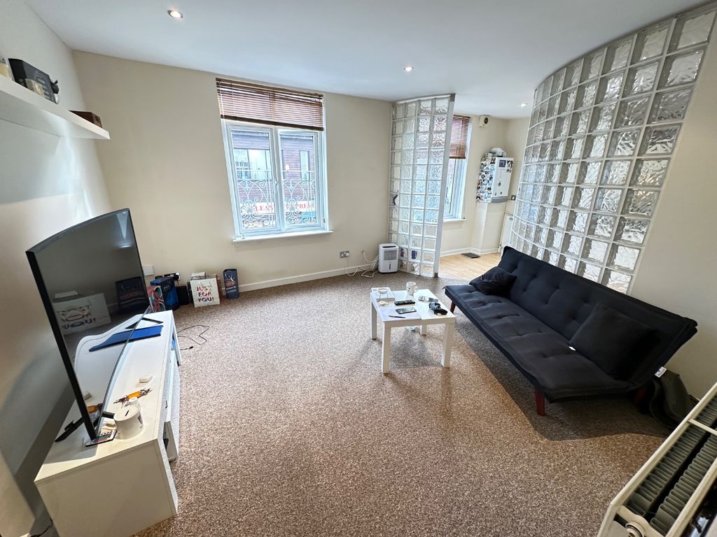 Property photo 2 of 7 3941372