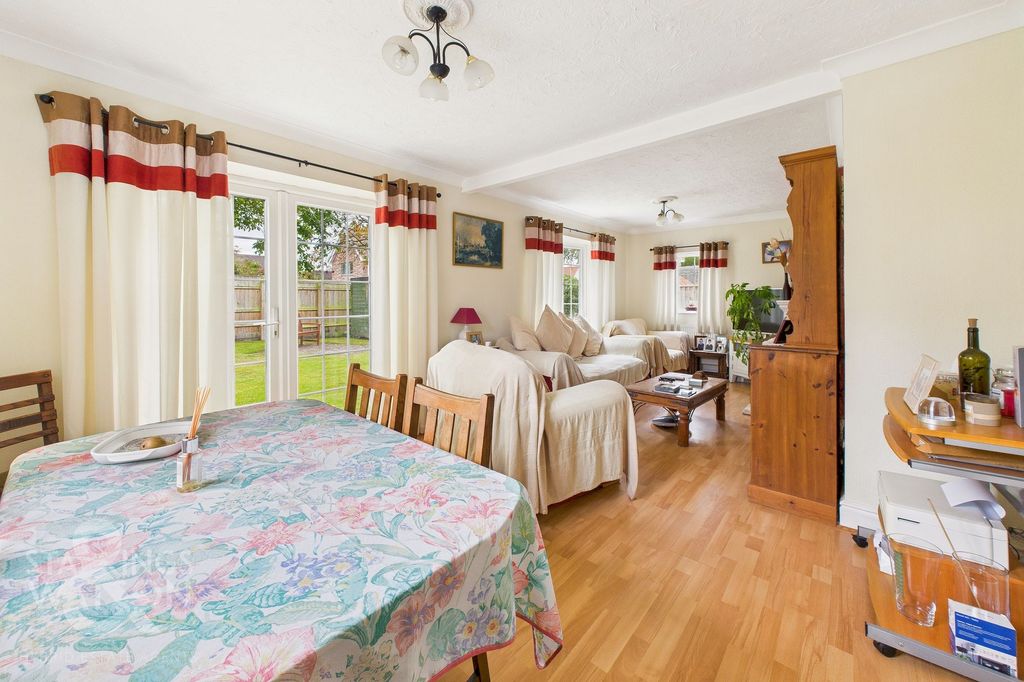 Property photo 2 of 19