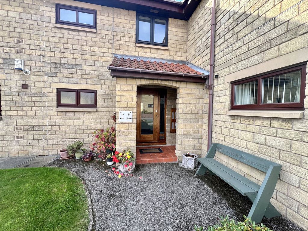 Property photo 2 of 22 Picture No. 42