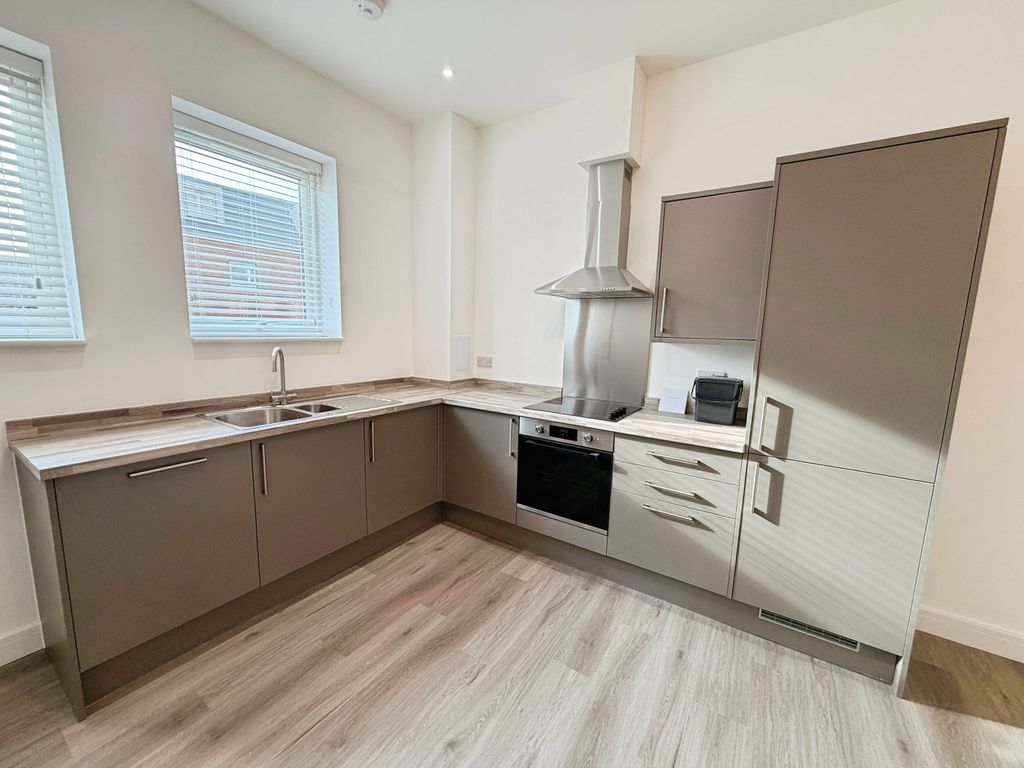 Property photo 2 of 20 Kitchen