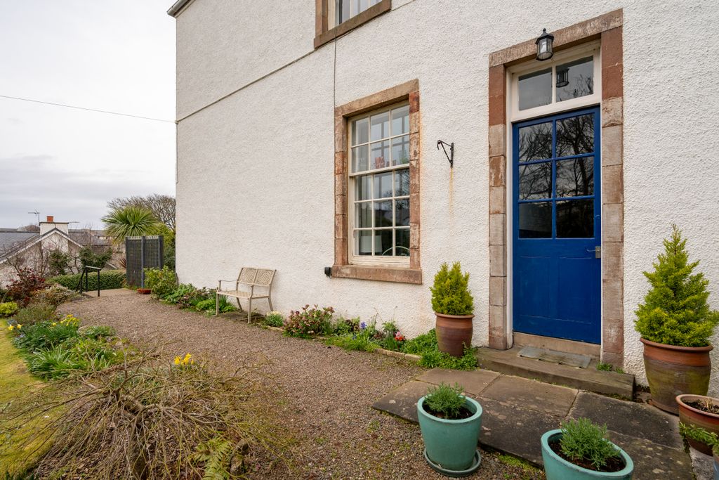 Property photo 2 of 19 Property Image 2