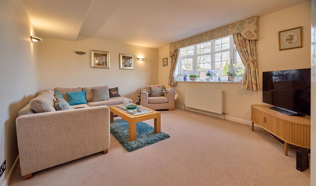 Property photo 2 of 23 Lounge To Front