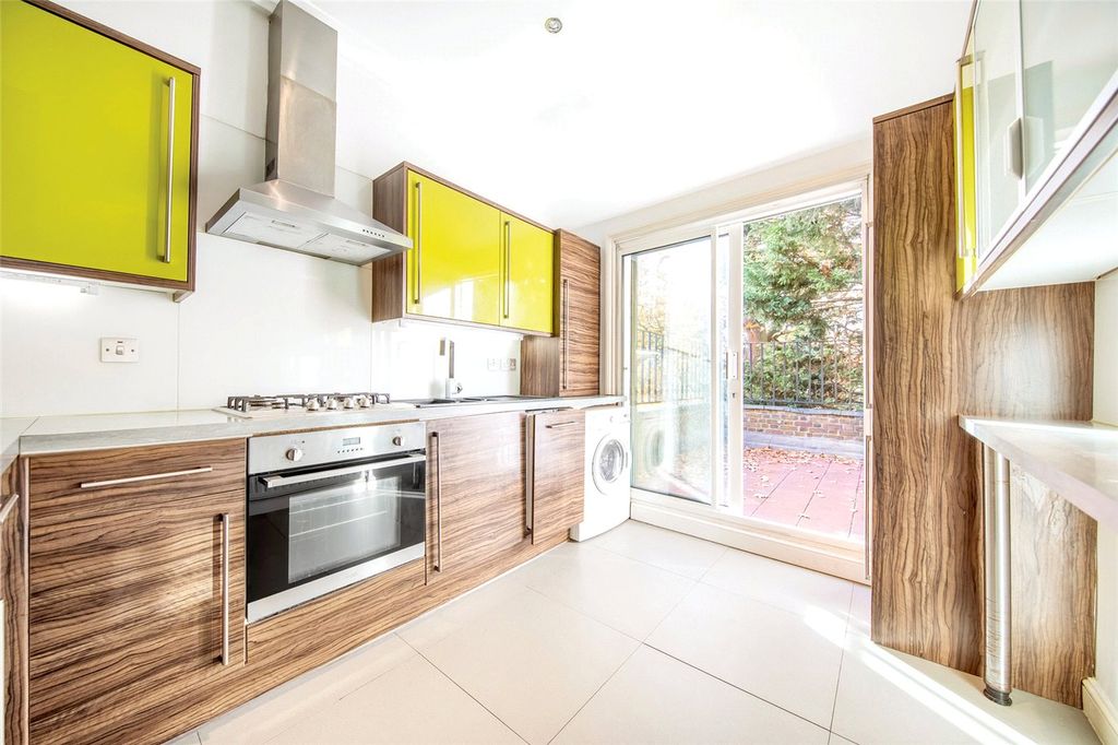 Property photo 1 of 9 Kitchen