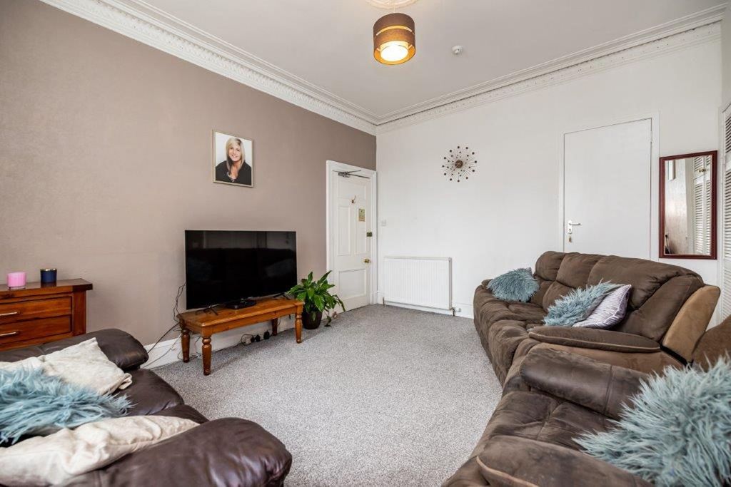 Property photo 3 of 35