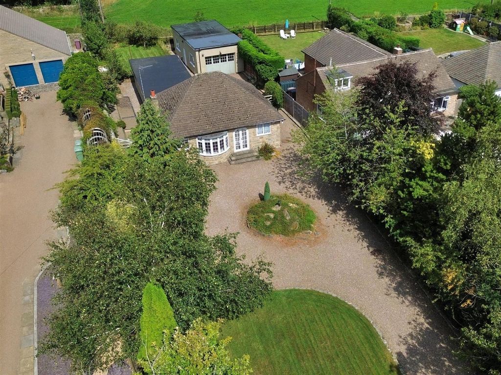 Property photo 2 of 28