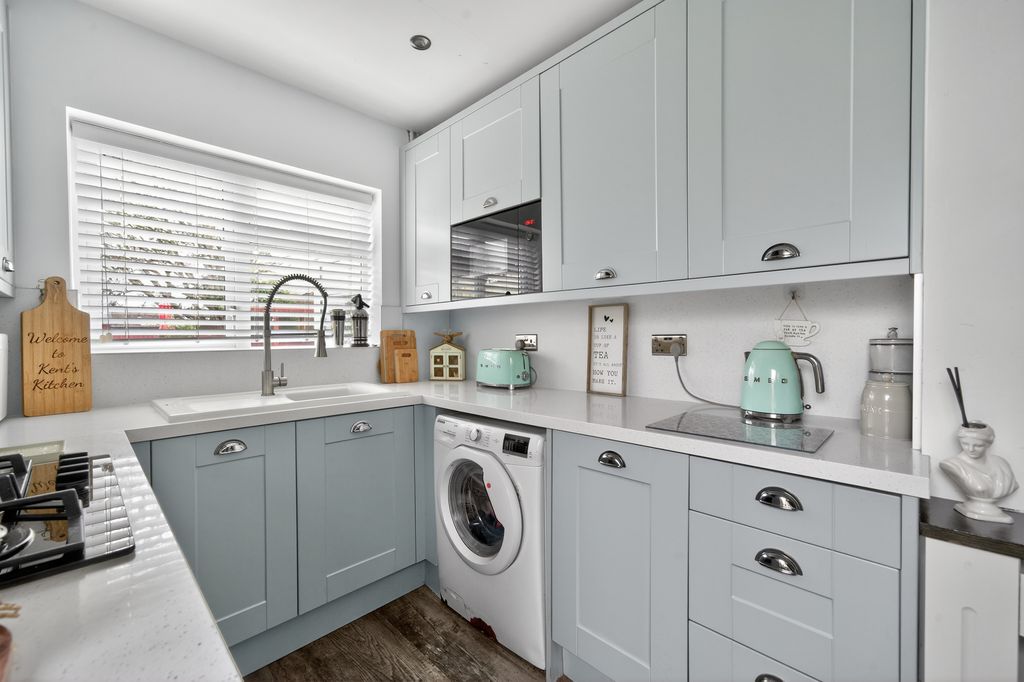 Property photo 3 of 12 1434612569c653F38d7Fb