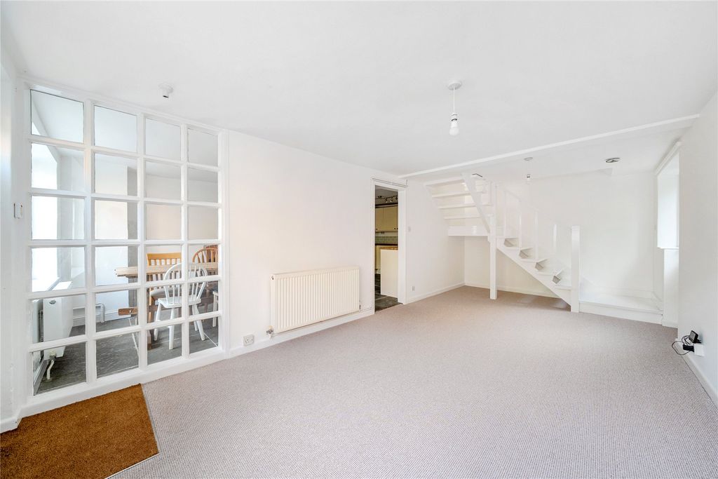 Property photo 3 of 12 Sitting Room