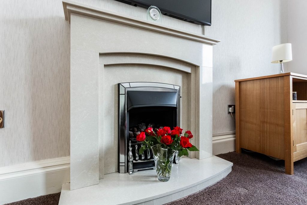 Property photo 3 of 23